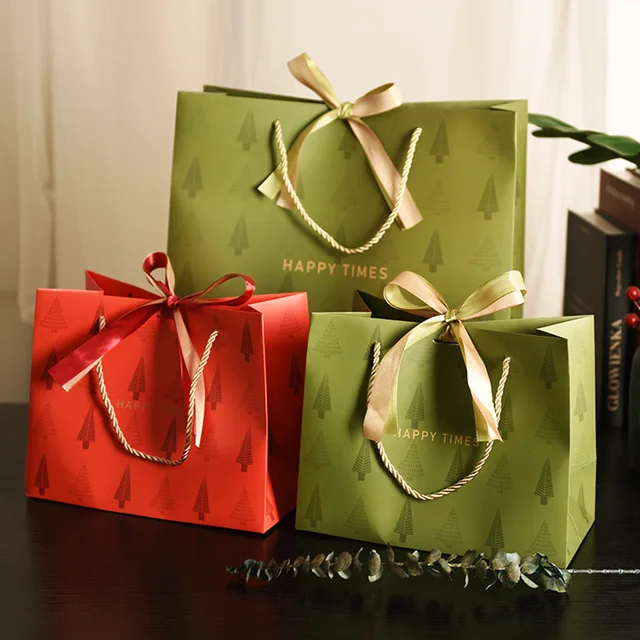Custom Logo Eco Friendly Recyclable Small Shopping Paper Jewelry Bag with Ribbon Lucky Trees Paper Bag