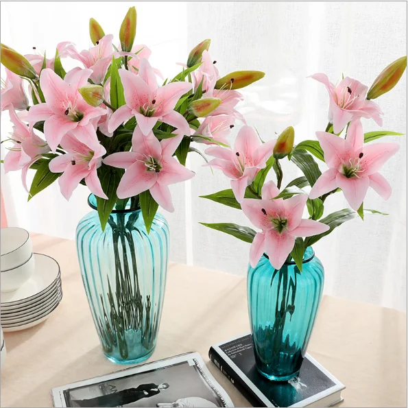 Free Sample Real Touch Artificial Spider Lily Greenish Lily Flower made Silk for Home Decoration for Graduation Easter Occasions