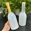 Rose blanc avec feuille d'or