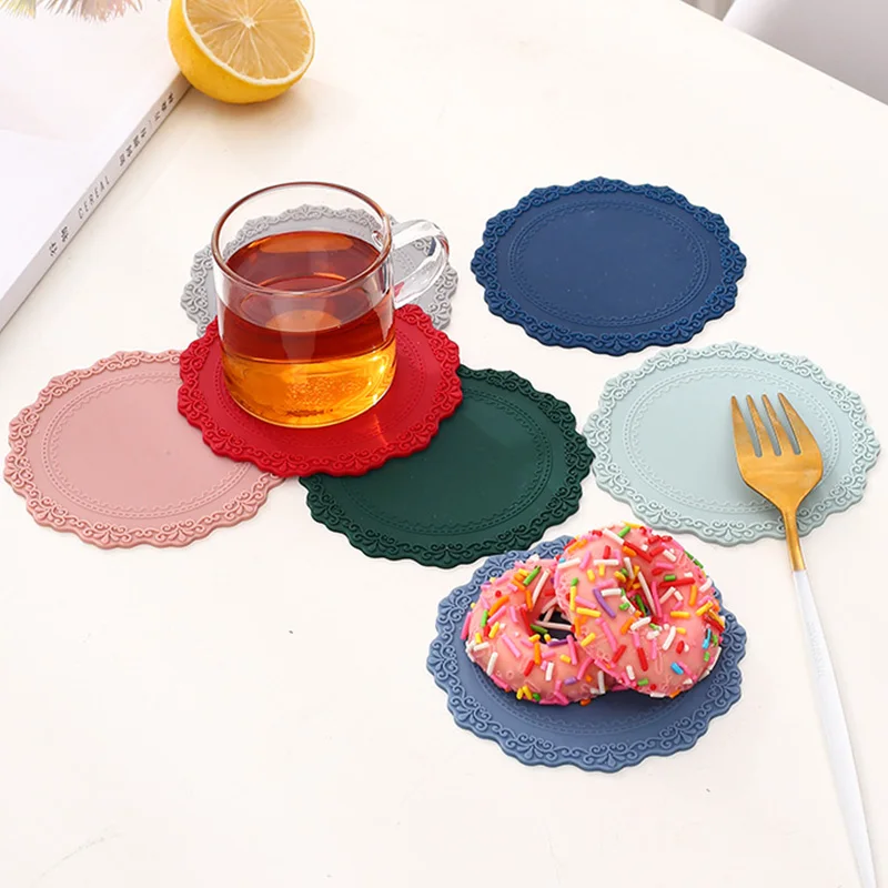 Custom Eco-Friendly Heat Resistant Silicone Coasters & Place Mats with Scalloped Edge and Lace Embossed Design for Dining Table
