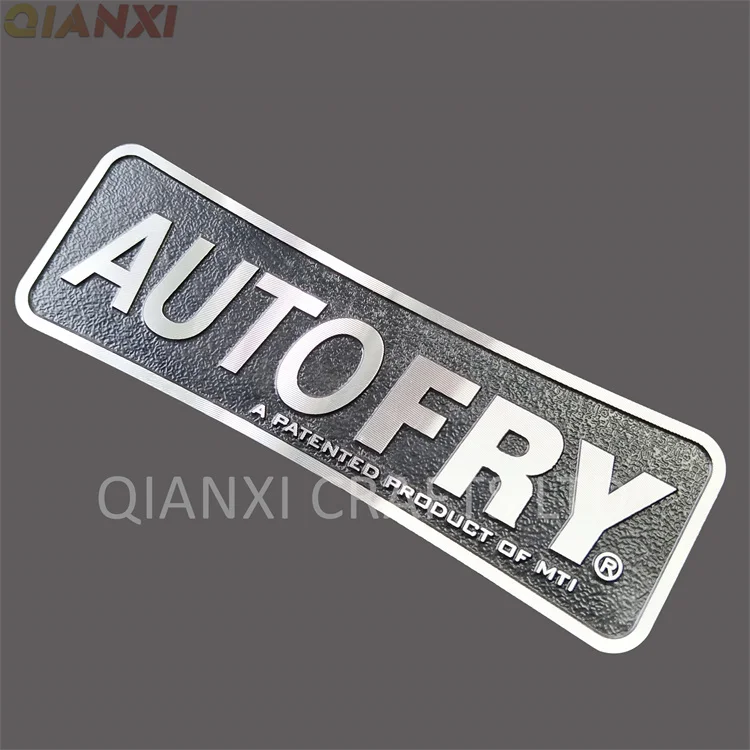 ダイヤモンドカットメタルネームプレートサインアルミバッジマシン