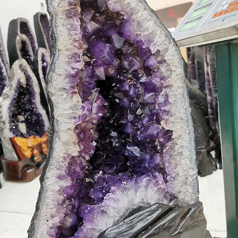 装飾用ナチュラルロックアメジストジオードクリスタルクラスター