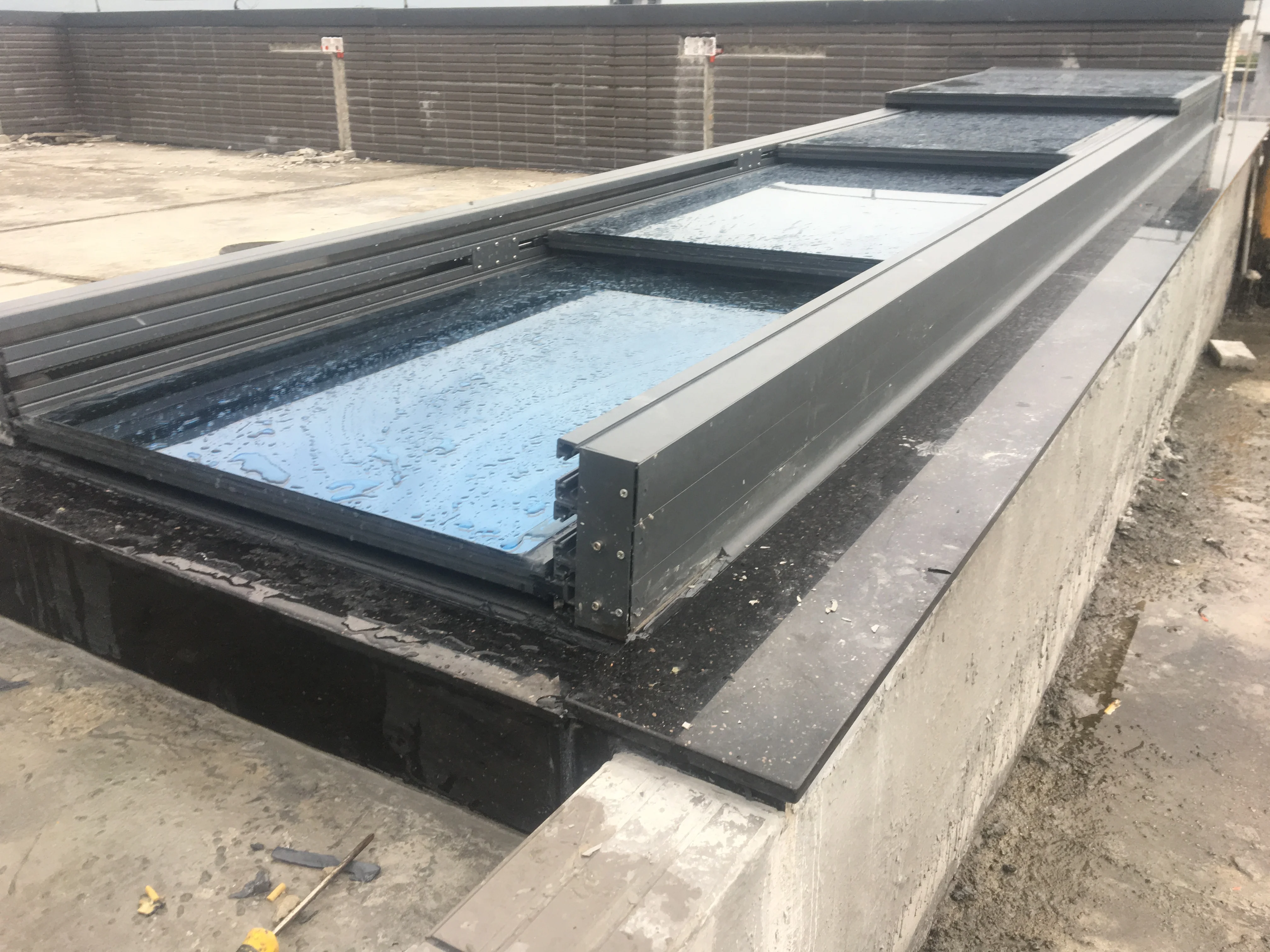 Ventation Electric Motorized Skylight And Folding Roof Window Skylight 