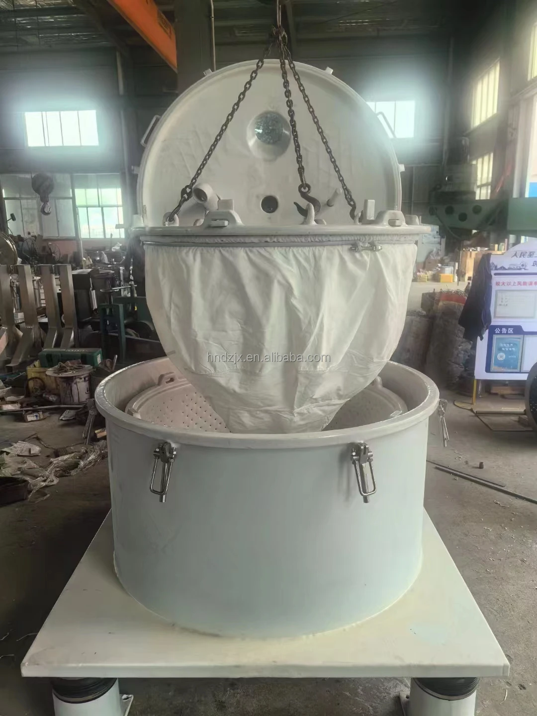Multipurpose Oil-water Separator Emulsion Dehydration Basket Separator Essential Oil Centrifuge Separator for Cosmetics Industry