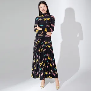 2025 Best Selling Pleated Design Clothing Set Printed Elastic Stretch Top and Pleated Skirt Womens 2 Piece Outfit Two Piece Sets
