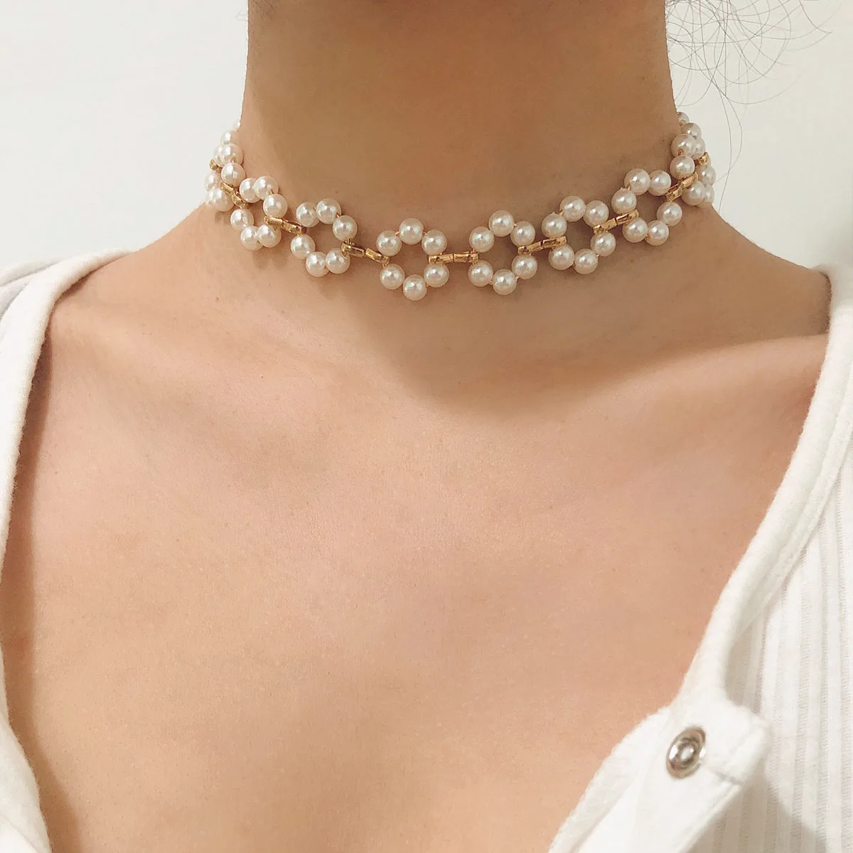 The Floral Pearl Choker