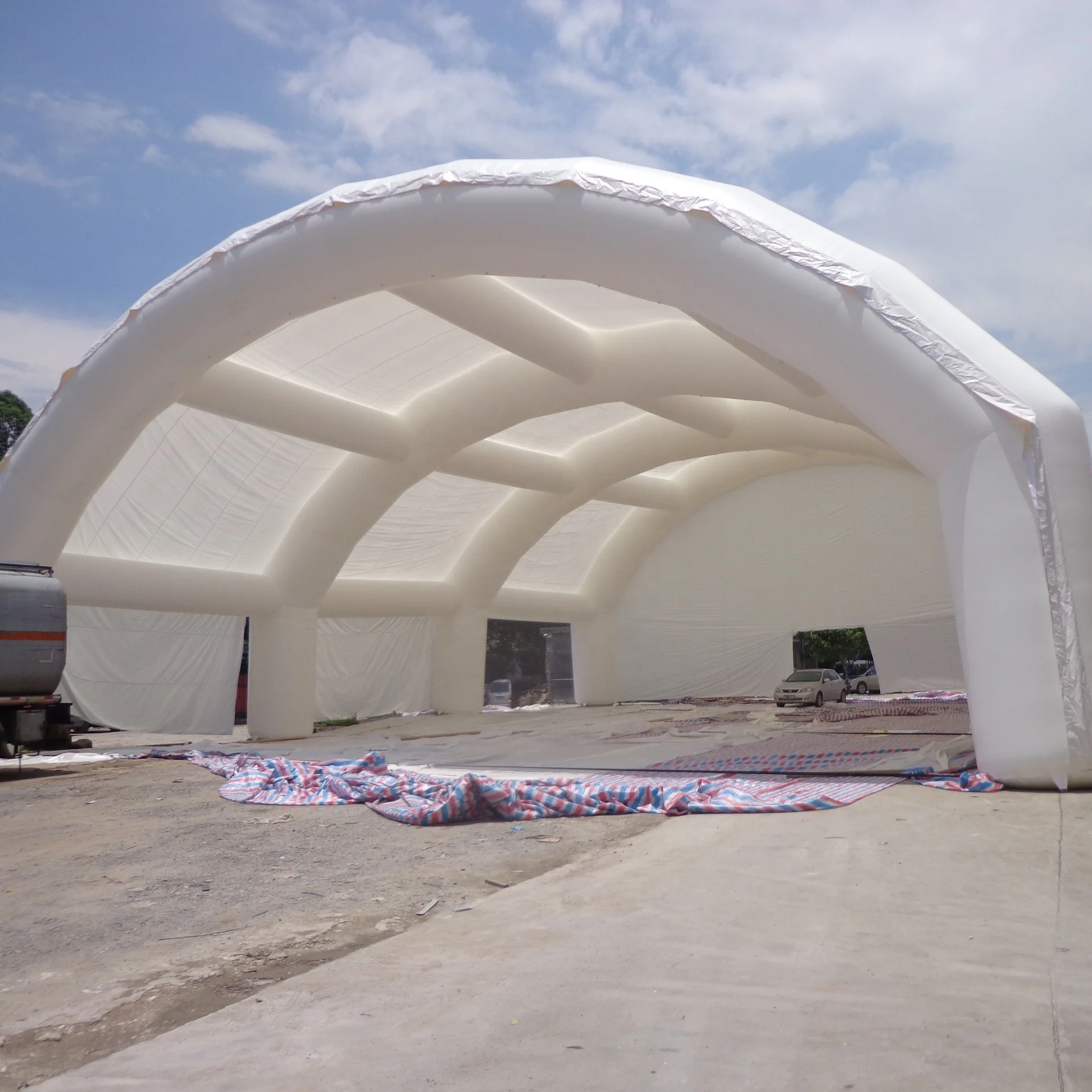 充气空气屋顶帐篷为不同的事件