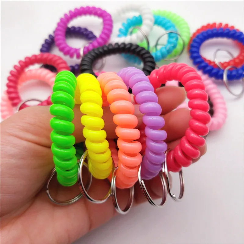 Neinkie 5Pcs Plastic Coil Wrist Coil Stretch Wristband Flexible Spiral Coil  Elastic Stretchable Spiral Bracelet Key Ring Key Chain Key Hook Key Holder  for Gym Pool ID Badge and Outdoor Sports -