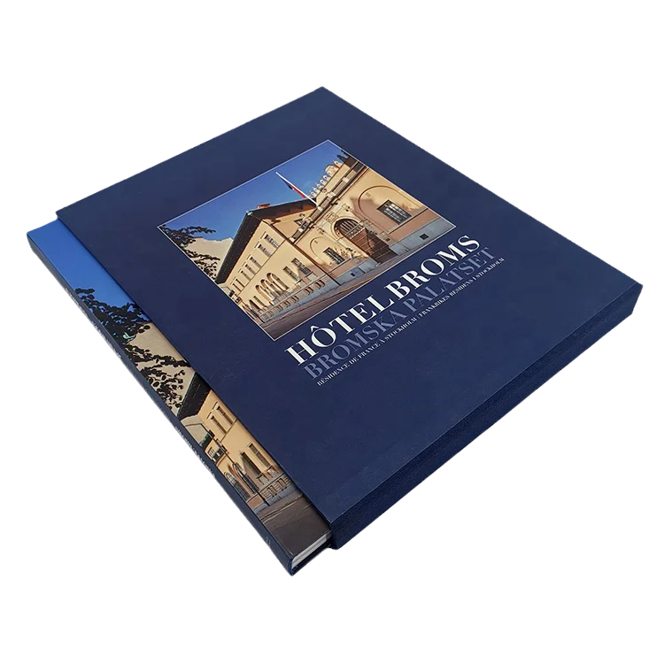 Дешевая архитектурная книга с черной обложкой