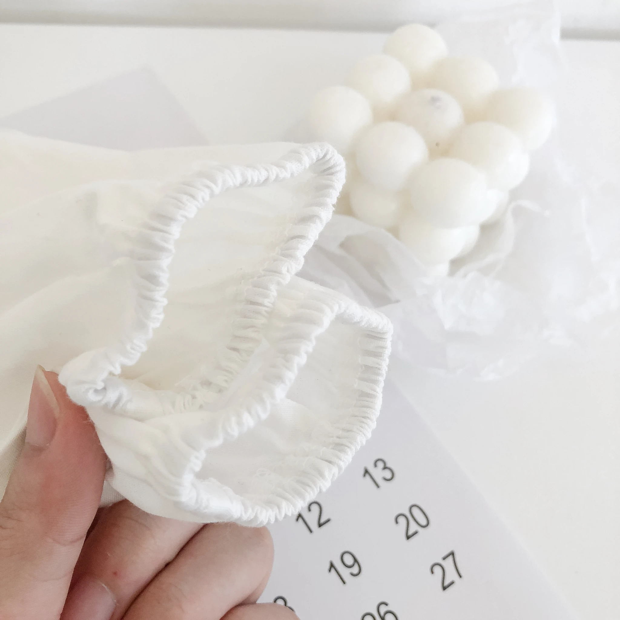 Осенняя одежда для маленьких девочек, одежда в стиле принцессы с воротником в виде листьев лотоса, треугольная одежда с длинными рукавами для скалолазания и шапкой