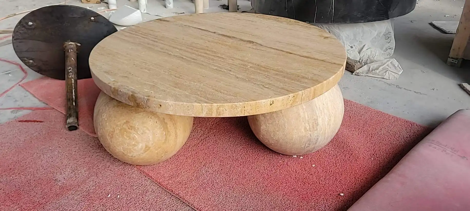 Tavolino rotondo da salotto effetto travertino Härön, Venture Home