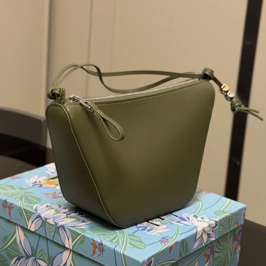 Women’s New Fashionable Genuine Leather Crossbody Messenger Bag
