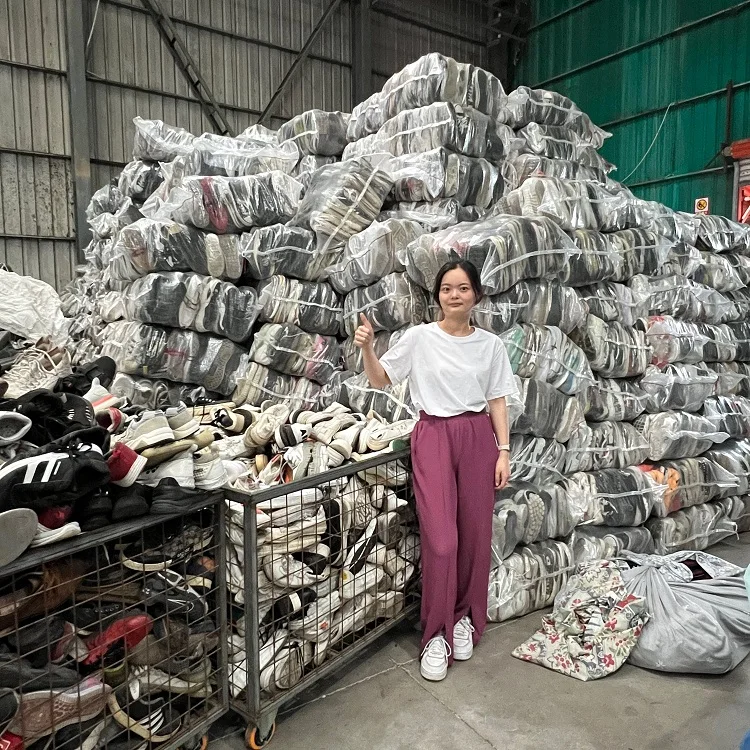 Sepatu Bekas Zapatos Usados смешанные Подержанные туфли женские летние сандалии б/у обувь в тюках