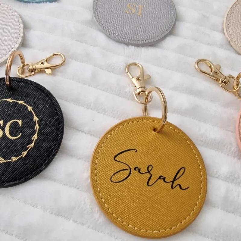 In Stock Personalized Round Faux Leather Keychain with Gold Stamping and Carved Design Business Gift Key Ring preview 2
