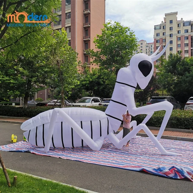 Event Nightclub Jungle Forest Theme Decorative Inflatable Grasshopper Cartoon Balloon 210D Oxford Cloth 16-color RGB LED Light