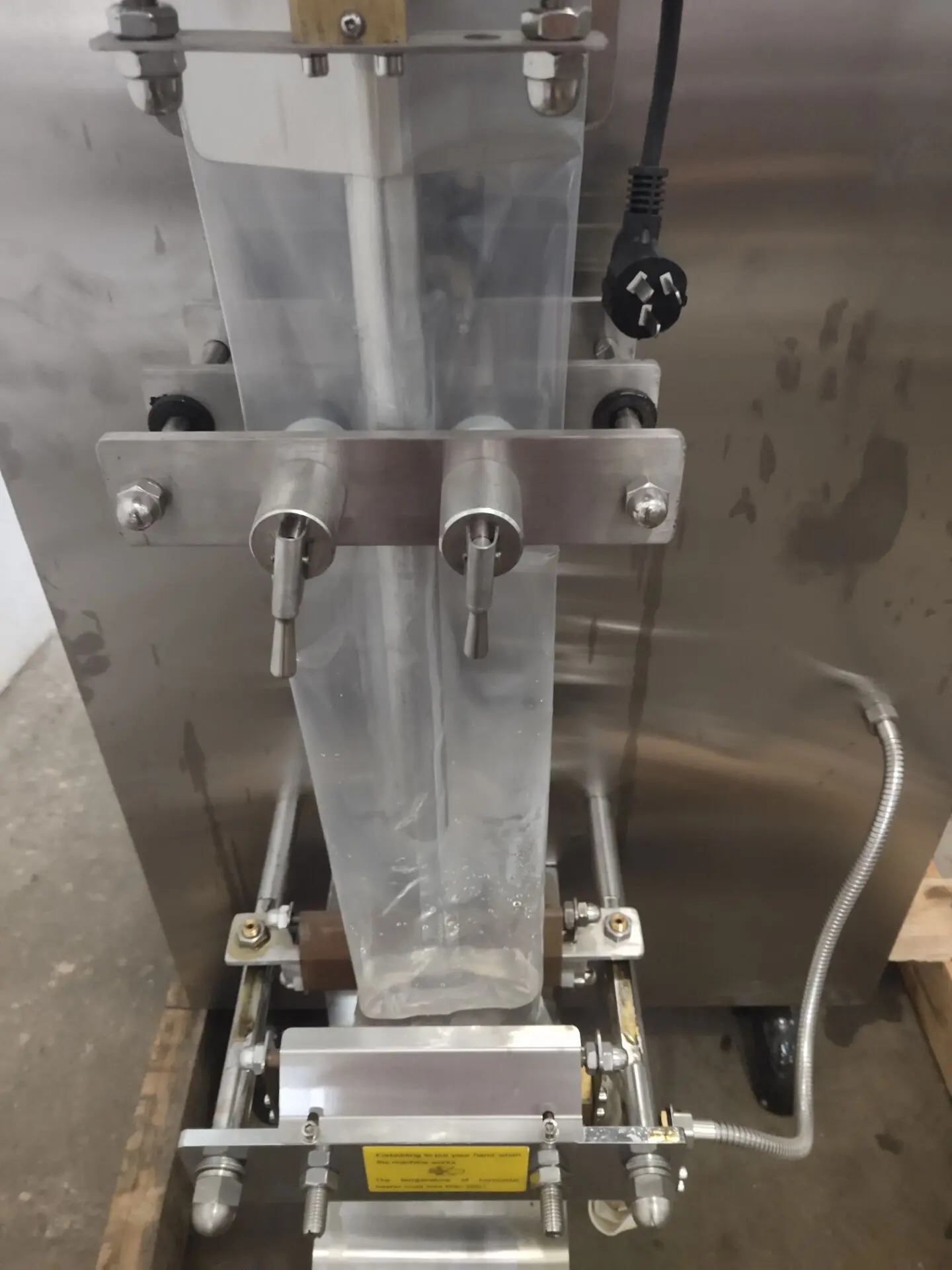 SJ-1000 Automatic Milk Pouch Packing Machine Automatic Plastic Online Support Video Technical Support Algeria Thailand Indonesia