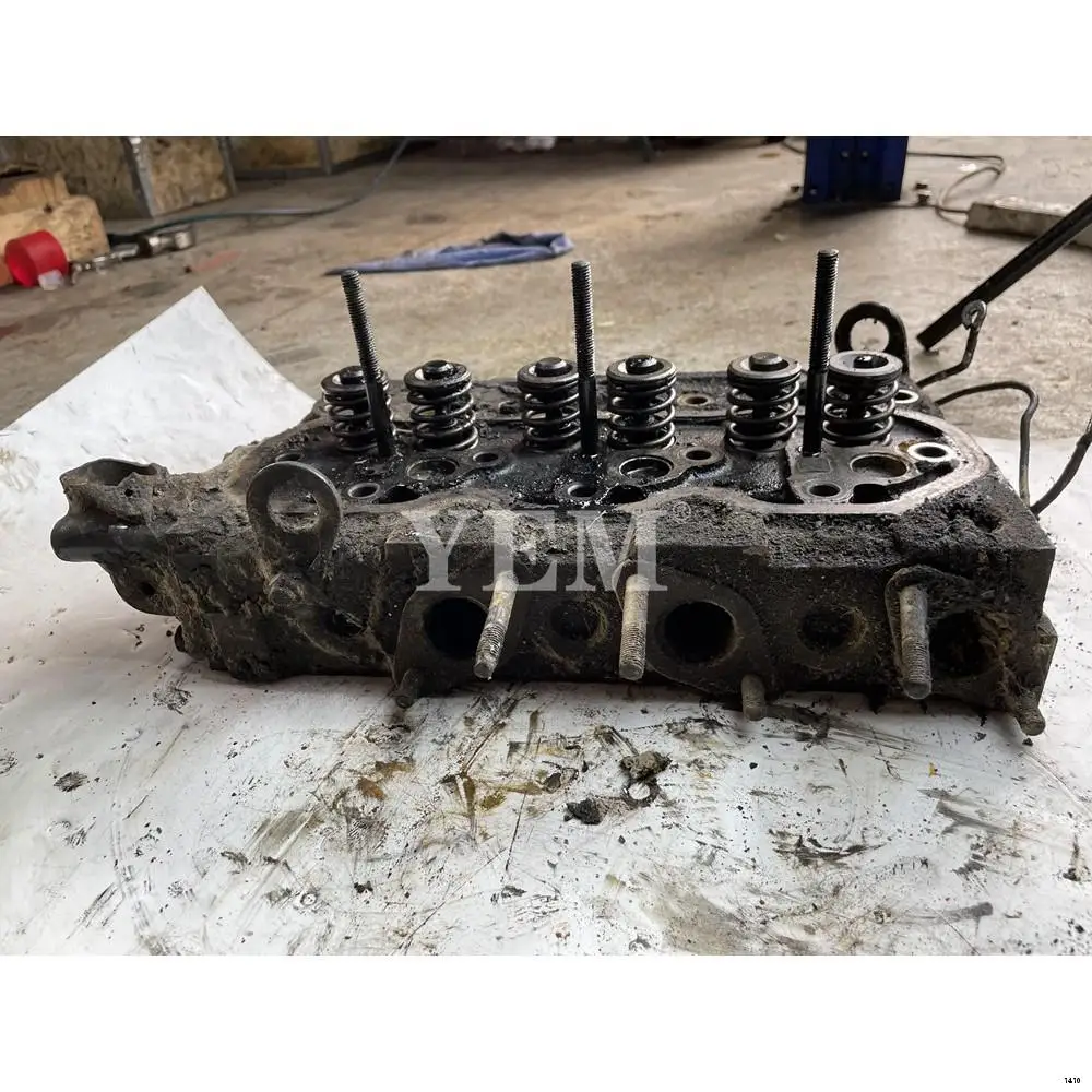 Top Quality D1302 Cylinder Head Assy for Kubota