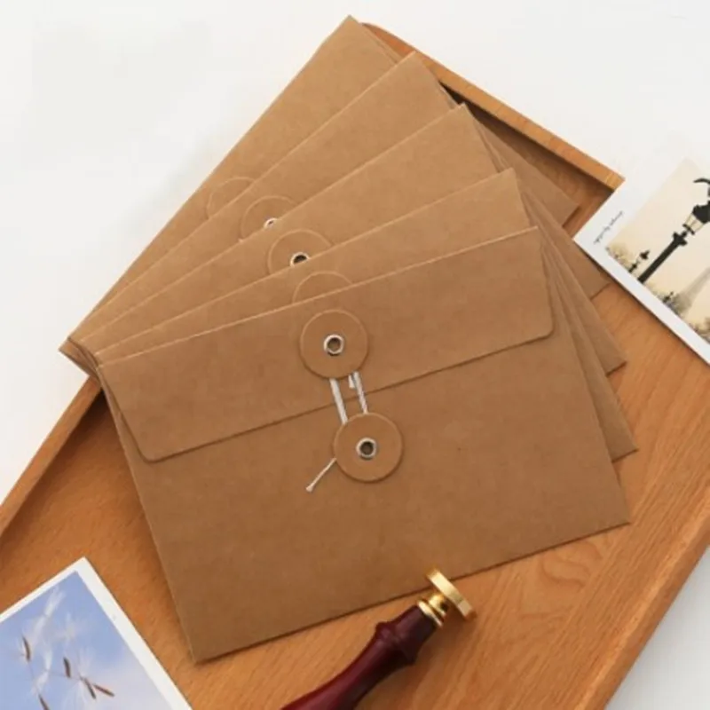 В наличии горячая Распродажа индивидуальный жесткий конверт из крафт-картонной бумаги с