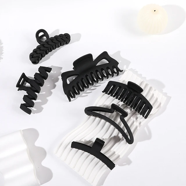 OEM Factory Simple Black Cute Shark Claw Clip Solid Color Variety Size Hair Accessories Girl Korean Scrub Acrylic Mini Claw Clip