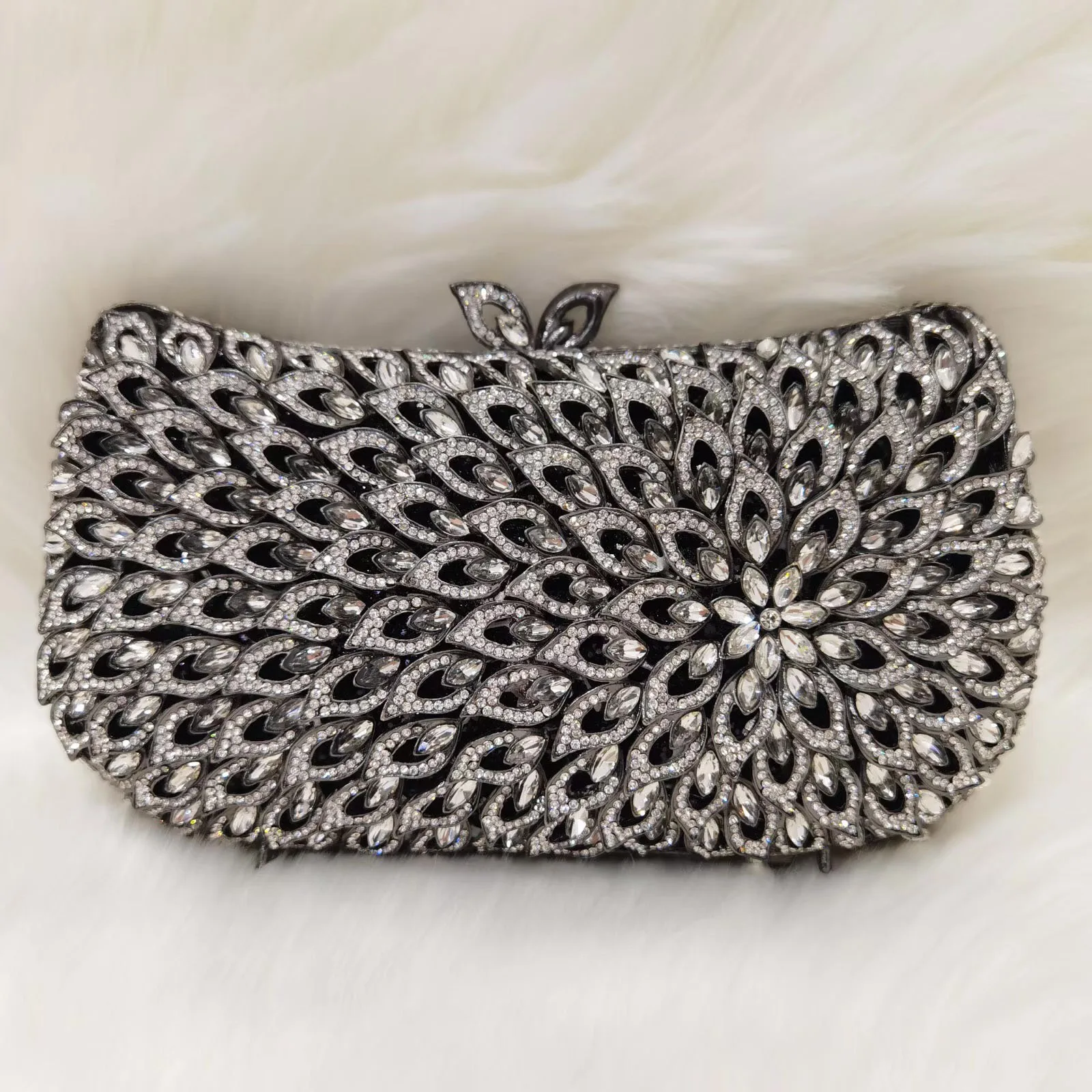 Luxy Moon Pearl Clutch Purse Luxury Handbag Embroidery Evening Bag - Luxy  Moon - Evening Purses and Leather Bags for Women