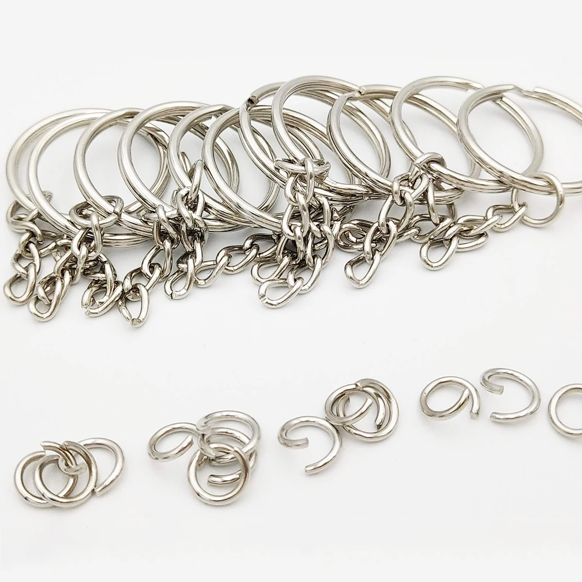 Individuell gestalteter 30-mm-Schlüsselanhänger mit Stanzdruck, personalisierte runde Eisenbeschläge für Schlüssel_voghion.com