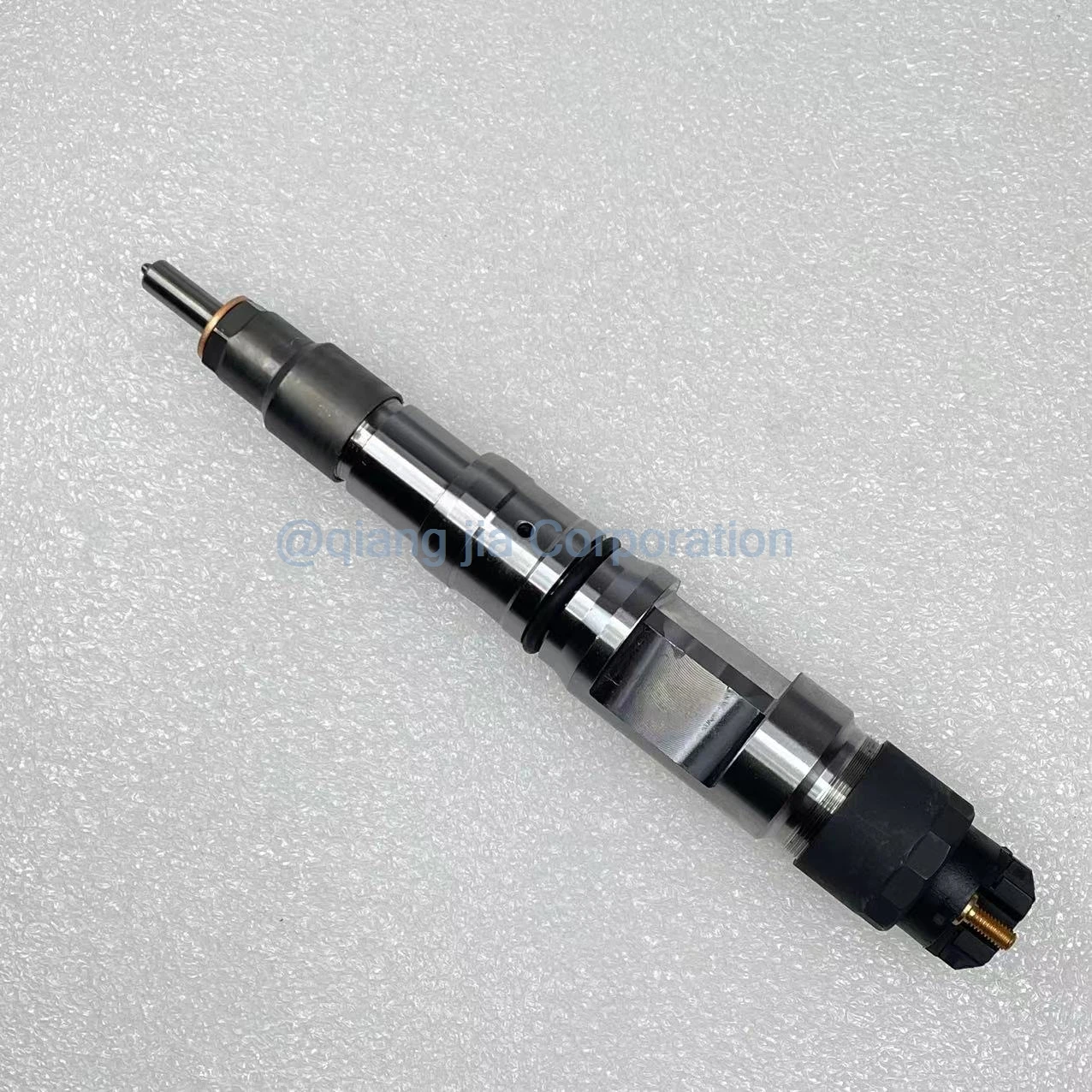High Quality Diesel Common Rail Fuel Injector 0445120415 for SINOTRUK