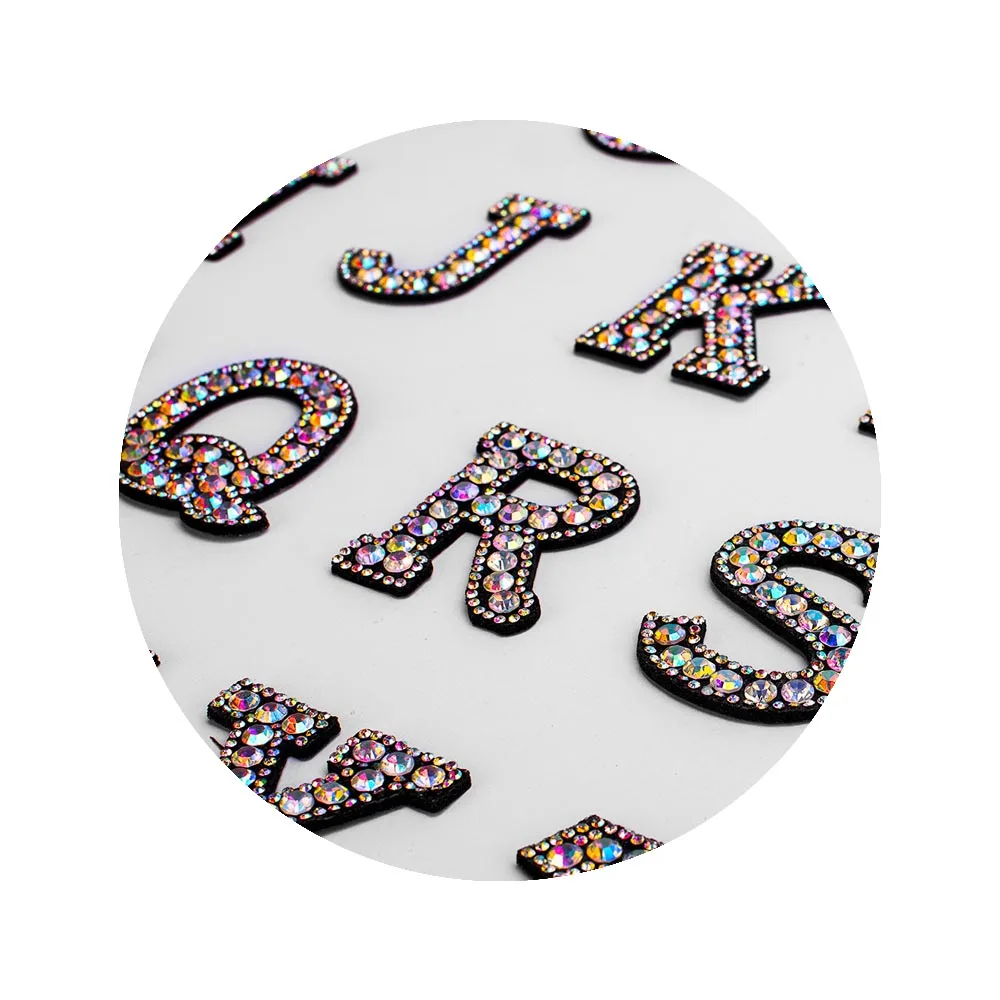 Strijk Embleem Alfabet Patch - Letter U - Panterprint - 6cm Hoog Letters Stof Applicatie Geborduurd Strijkletters Patches Iron On