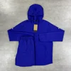 Azul oscuro