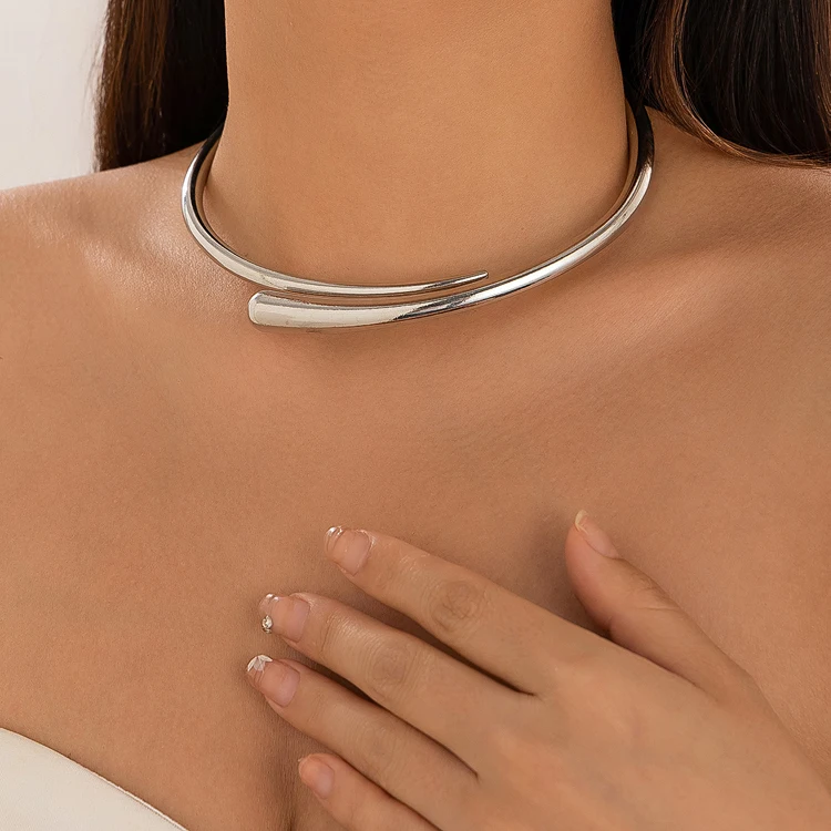 Minimalist Design Spring Open Collar Choker Wholesale Irregular
