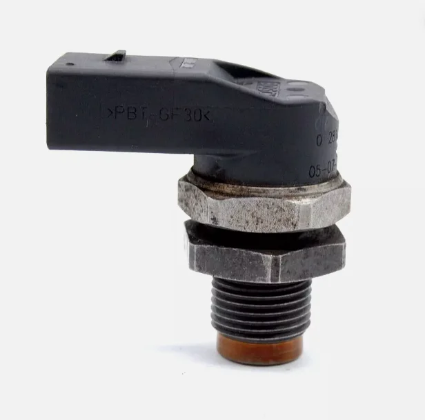 7787167 0281002497 13537787167 Fuel Oil Pressure Sensor for B-M-W