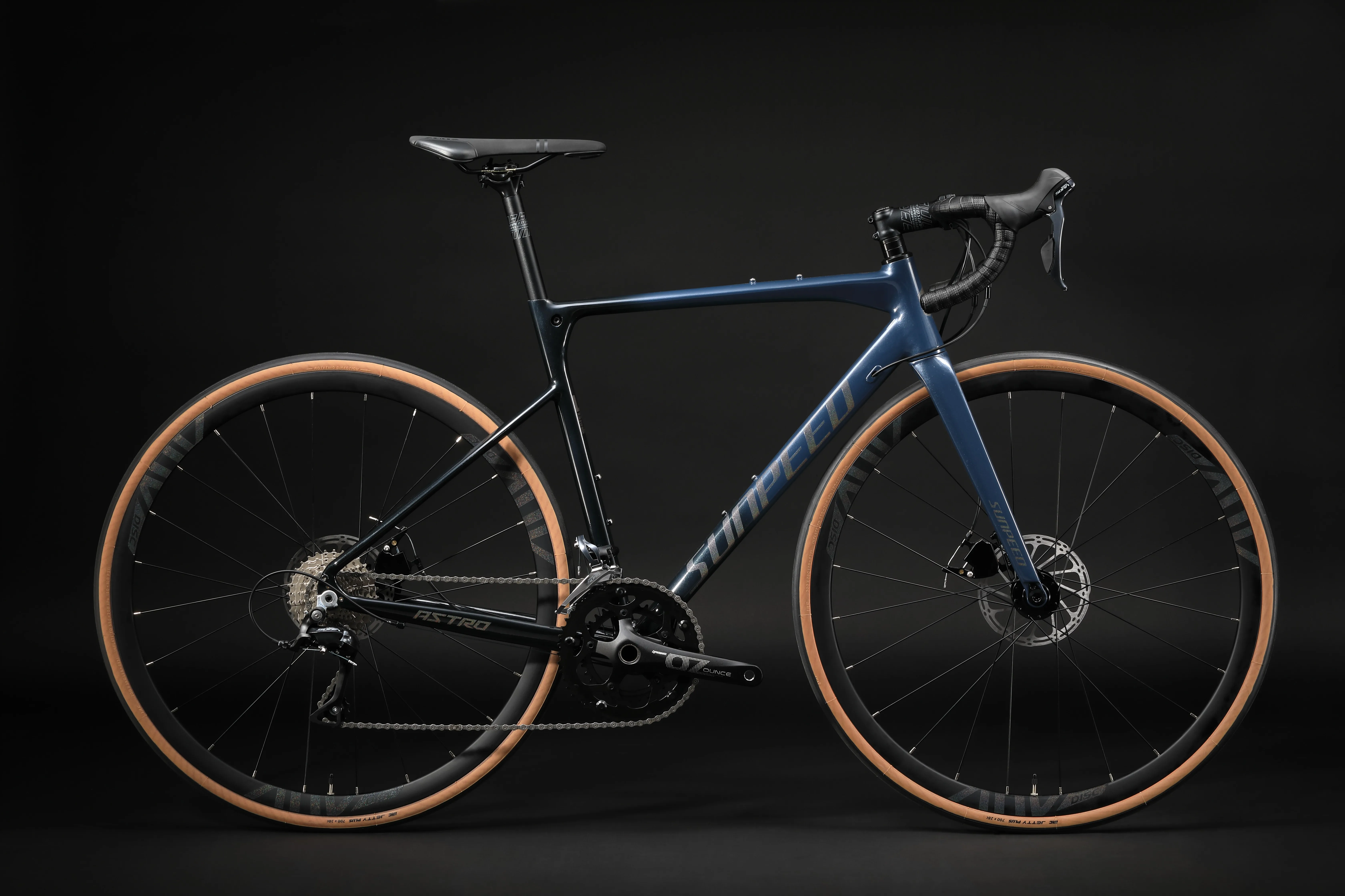 Sport Fashion Carbon Road Bike Sunpeed 
