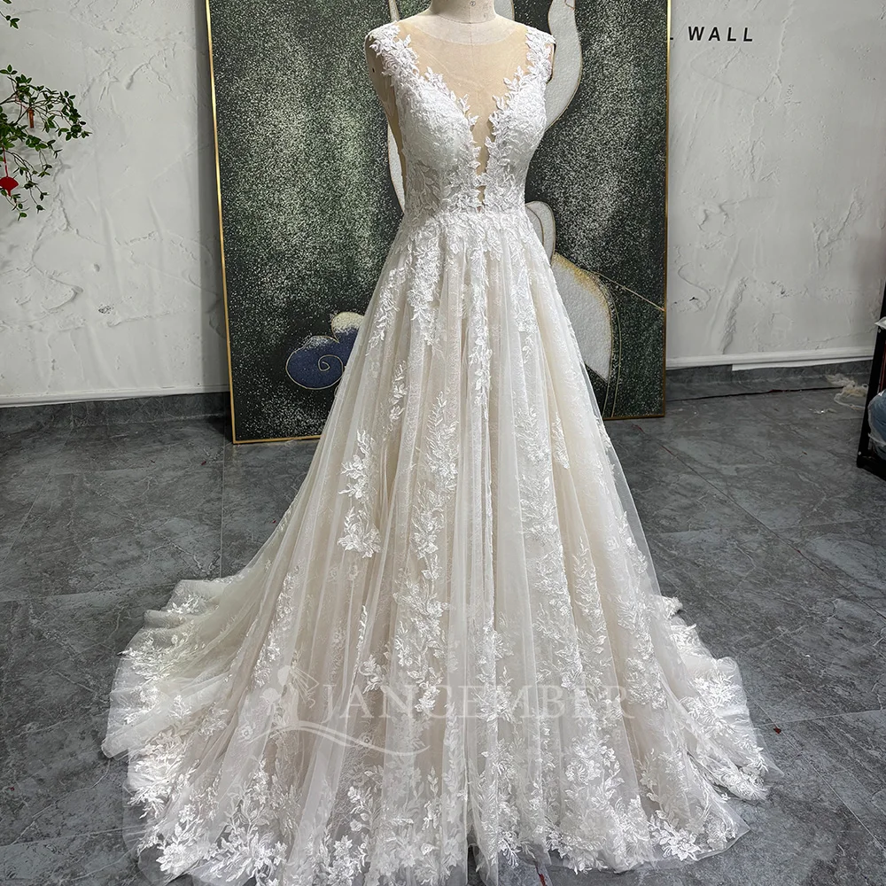 Factory Plunge V Neckline Cap Shoulder Appliqued Bridal Wedding Gowns  Elegant Wedding Dresses Lssg137, image size:1000x1000