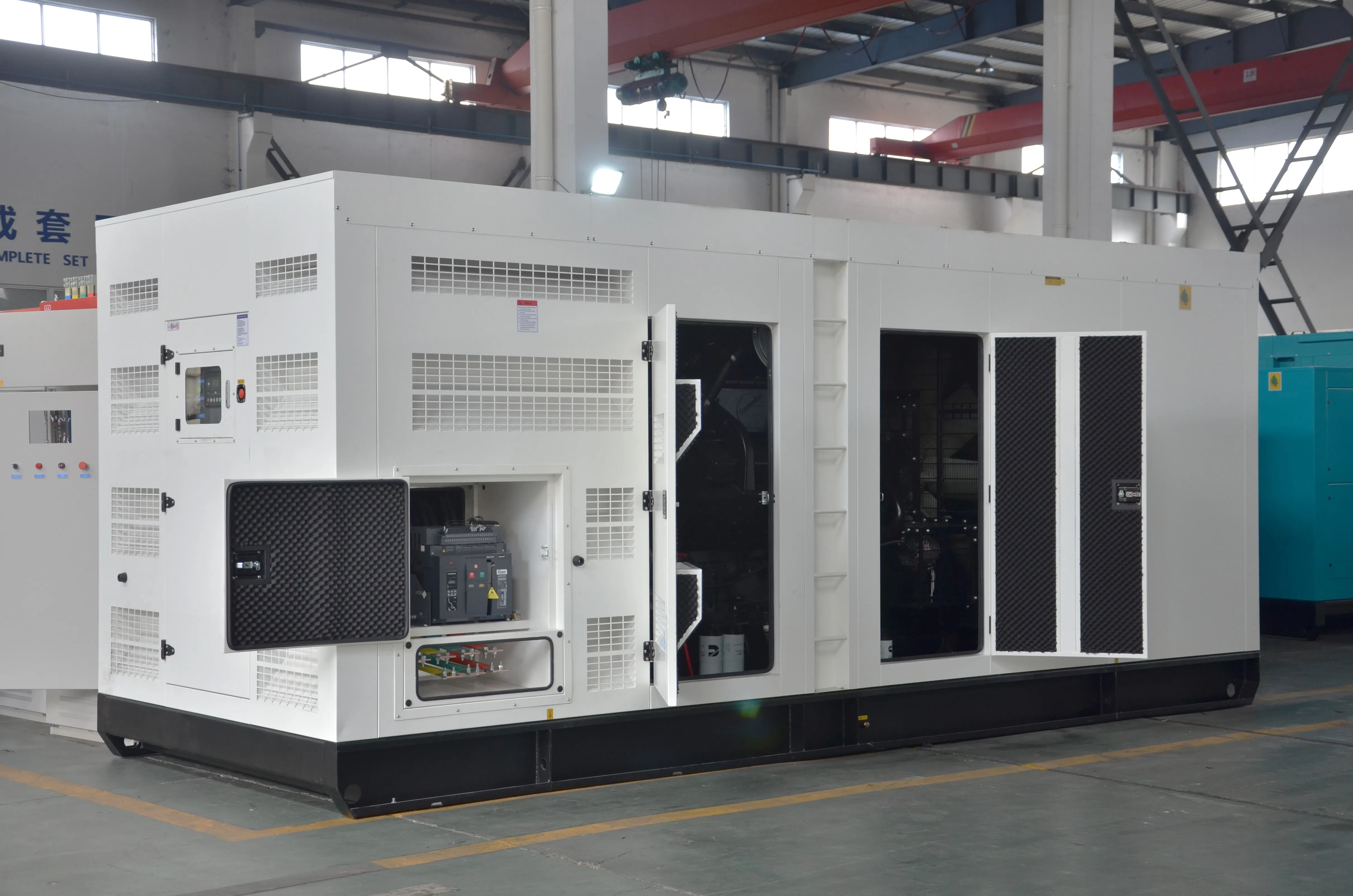 825 kva発電機スーパーサイレント660KW防音発電機ディーゼル発電機 825 kva発電機スーパーサイレント660KW防音発電機ディーゼル発電機