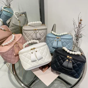 MU Custom Mini Pu Leather Ladies Fashionable Crossbody Bag 5 Colors Trendy Design With Pearl Chain Decorative Women Bag