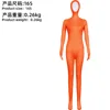 Naranja: estilo unisex con manos, pies y cara visibles.
