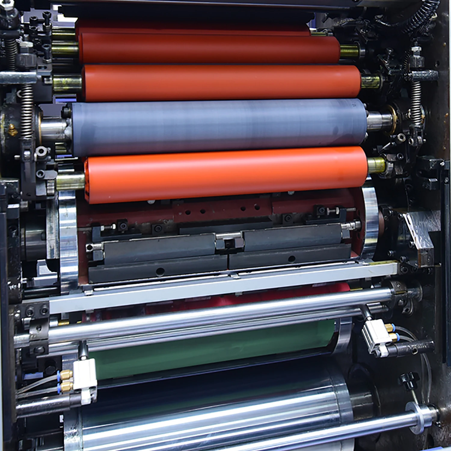 Offset Printer Price 4 Color Offset Printing Machine High Speed Plastic Film Roll to Roll Rotary Label Printing Machine
