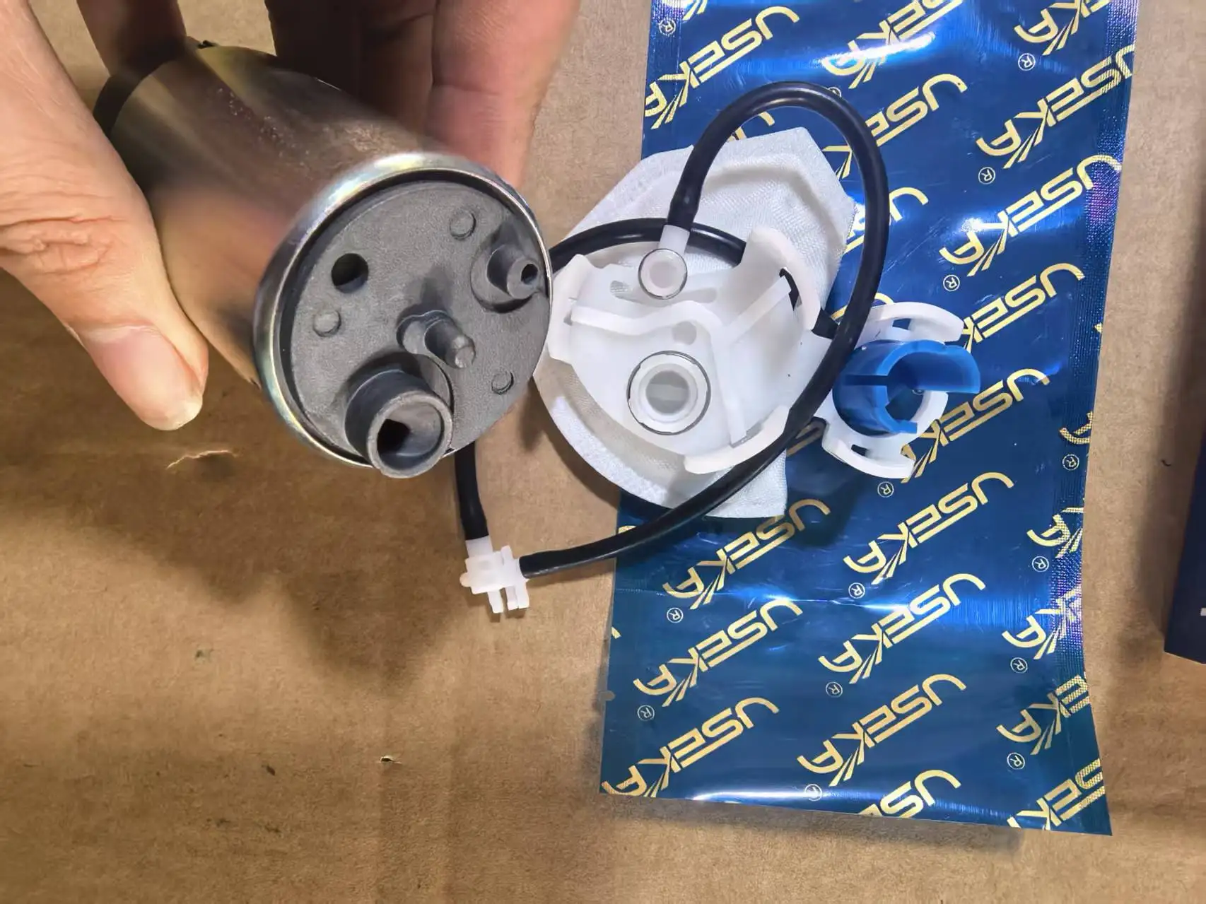 すけさん 23220-0C201 USEKA Fuel Pump Assy for Toyota - High Quality