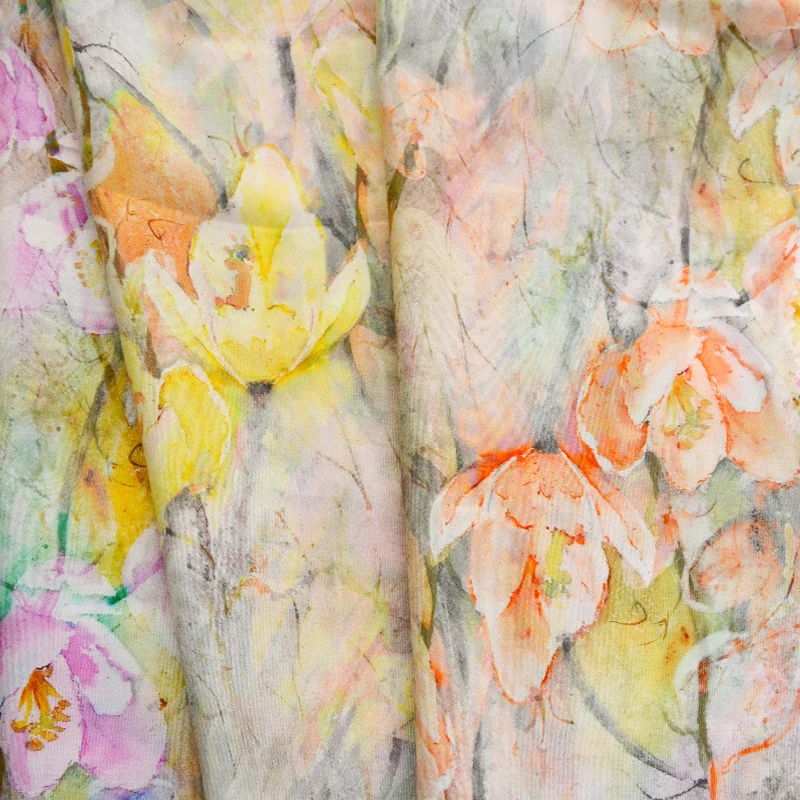 Ткань из вискозы с цветочным принтом