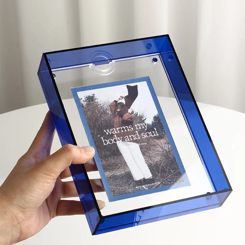 Cadre photo en acrylique transparent coloré Porte-cartes magnétique avec face en plexiglas Matériau en verre durable Cadre photo en acrylique transparent coloré Porte-cartes magnétique avec face en plexiglas Matériau en verre durable