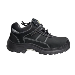 Waterproof and Oil-resistant Protective Shoes Nubuck Cow Leather Black Color Anti Puncture  Steel Toe Safety Shoes