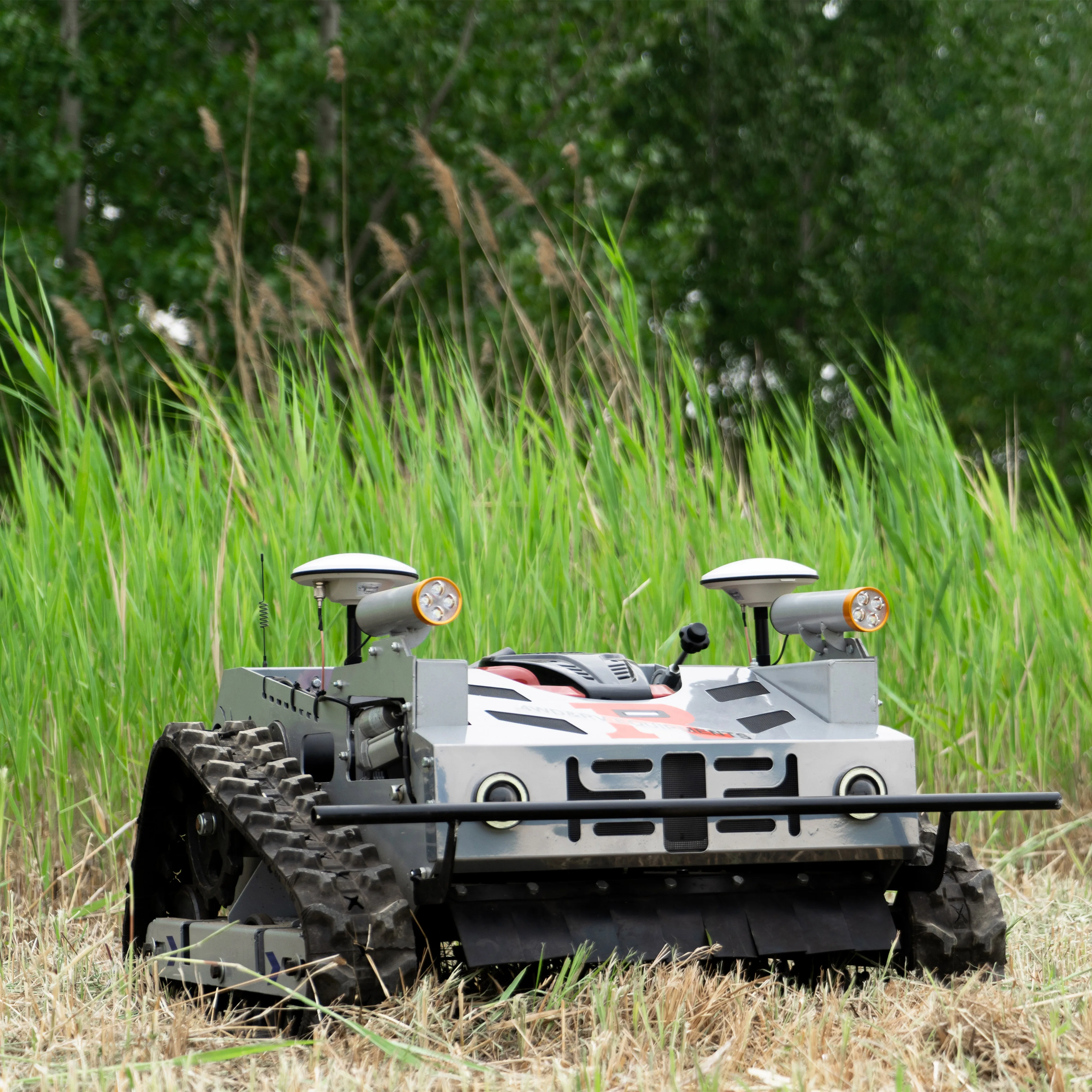 Agriculture Rubber Tracks Remote Control Robot Lawn Mower CE EPA Diesel Engine All Terrain Grass Cutting Machine