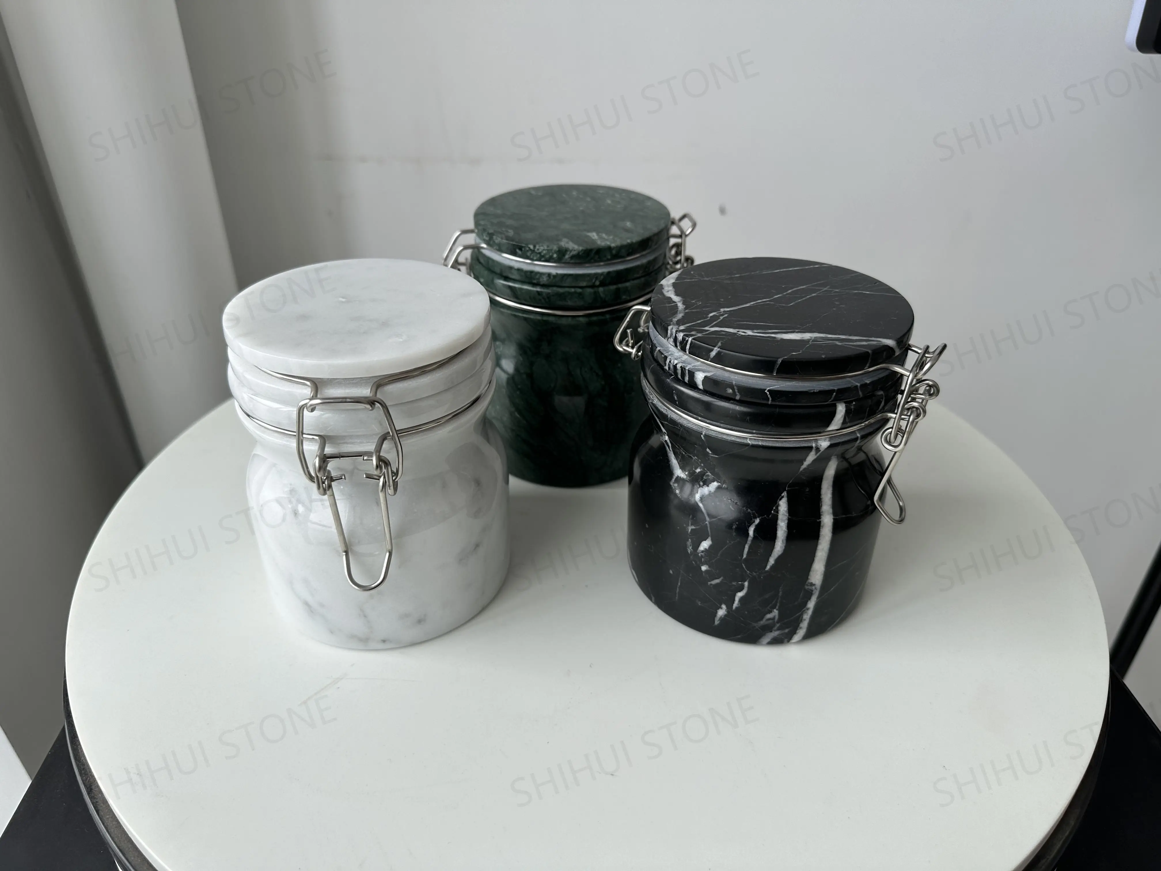 SHIHUI Custom Logo Natural Stone Marble Decoration Personalized Design Food Syrup Containers Unique Honey Storage Jar Kitchen