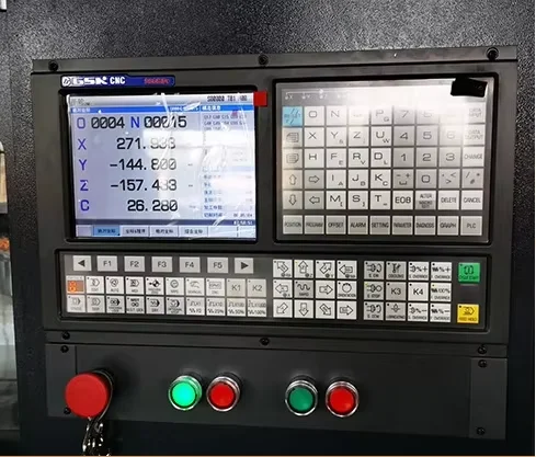 Yüksek Hızlı CNC Dikey Freze Tezgahı XK7130 Mini CNC İşleme