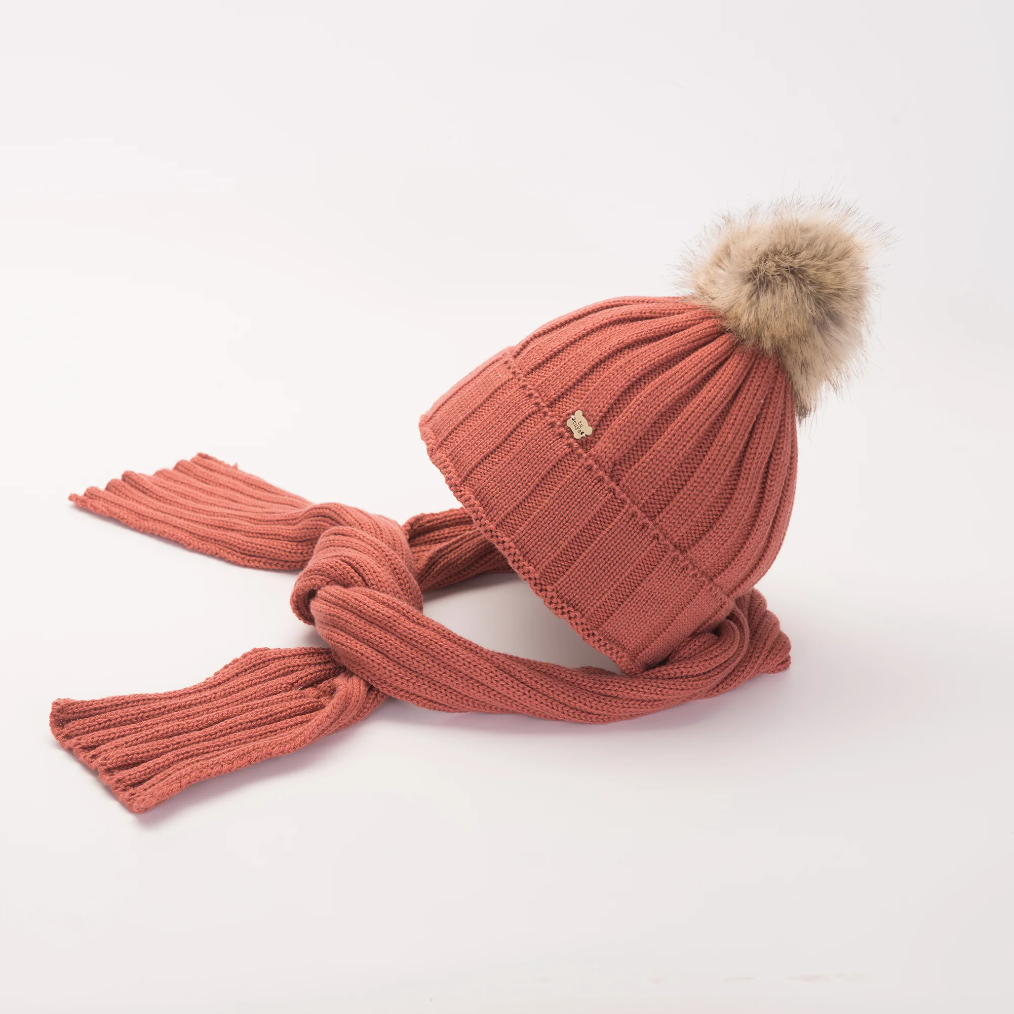 Комплект из 2 предметов детская другой шарф и шапка; Шапка; Комплект одежды акриловые шеи теплые зимние вязаные детские бенис шляпа, продажа по оптовым ценам; Принт без полей, Тюбетейка