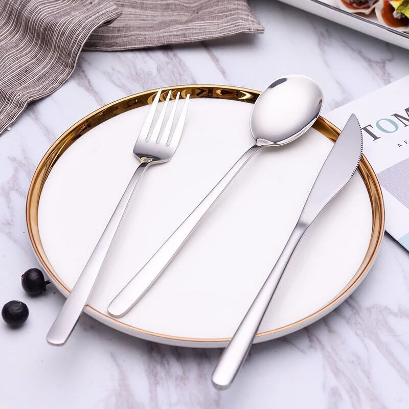 Acquista Set di posate in oro 4 pezzi Set da tavola in acciaio inossidabile Set di posate coltello forchetta cucchiaio Lavabile in lavastoviglie Set di posate in argento in Italia a partire