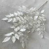 Blanc, feuille de banian n°2