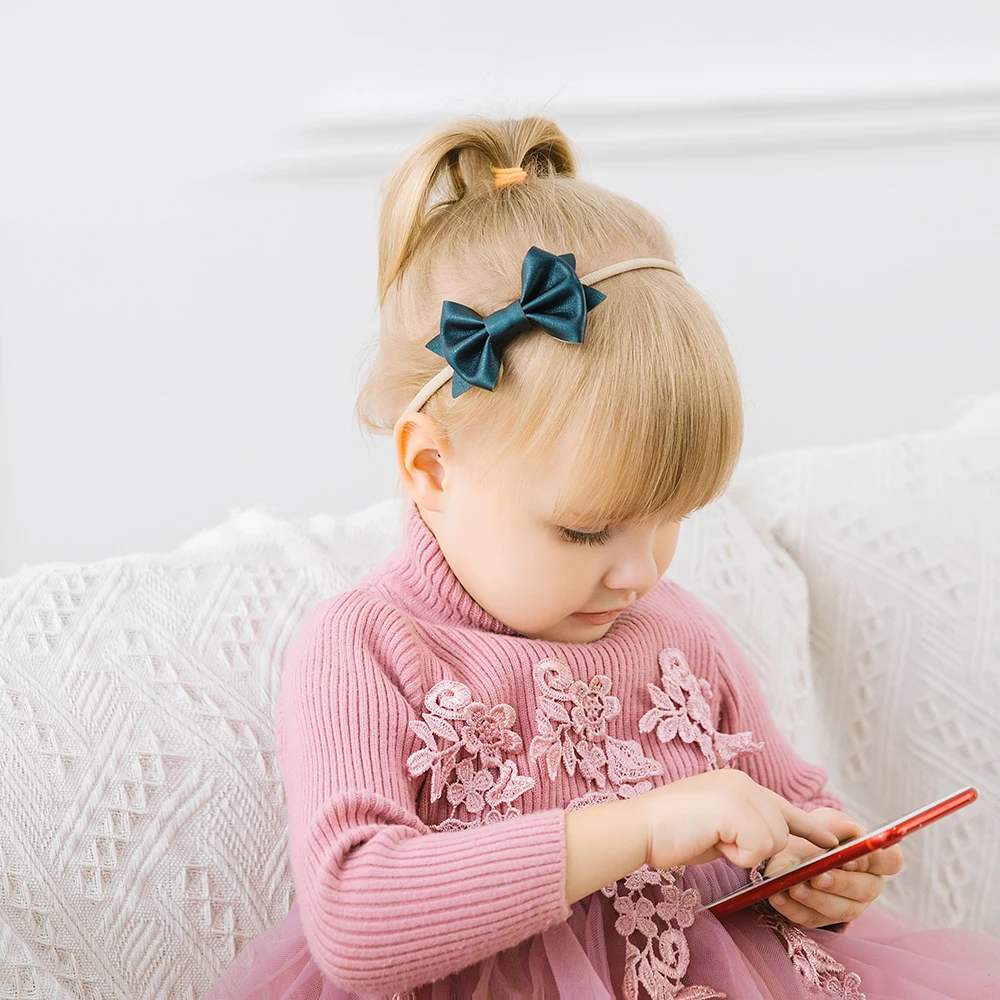 女の子と赤ちゃんの誕生日プレゼントのための新しいデザインのシンプルなソリッドボウレザーベビーヘアバンドアクセサリー Buy 新デザインシンプルな固体 ベビーヘアバンド 弓の革ベビーヘアバンドアクセサリー 赤ちゃん誕生日プレゼントヘアバンド Product On Alibaba Com 女の子と赤ちゃんの誕生日プレゼントのための新しいデザインのシンプルなソリッドボウレザーベビーヘアバンドアクセサリー Buy 新デザインシンプルな固体 ベビーヘアバンド 弓の革ベビーヘアバンドアクセサリー 赤ちゃん誕生日プレゼントヘアバンド Product On Alibaba Com