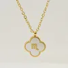 Scorpio [with chain]