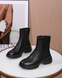 Custom Black Genuine Leather Waterproof Side Zipper Comfortable Casual Winter Boots Elegant Mid-Calf Boots Women's Boots