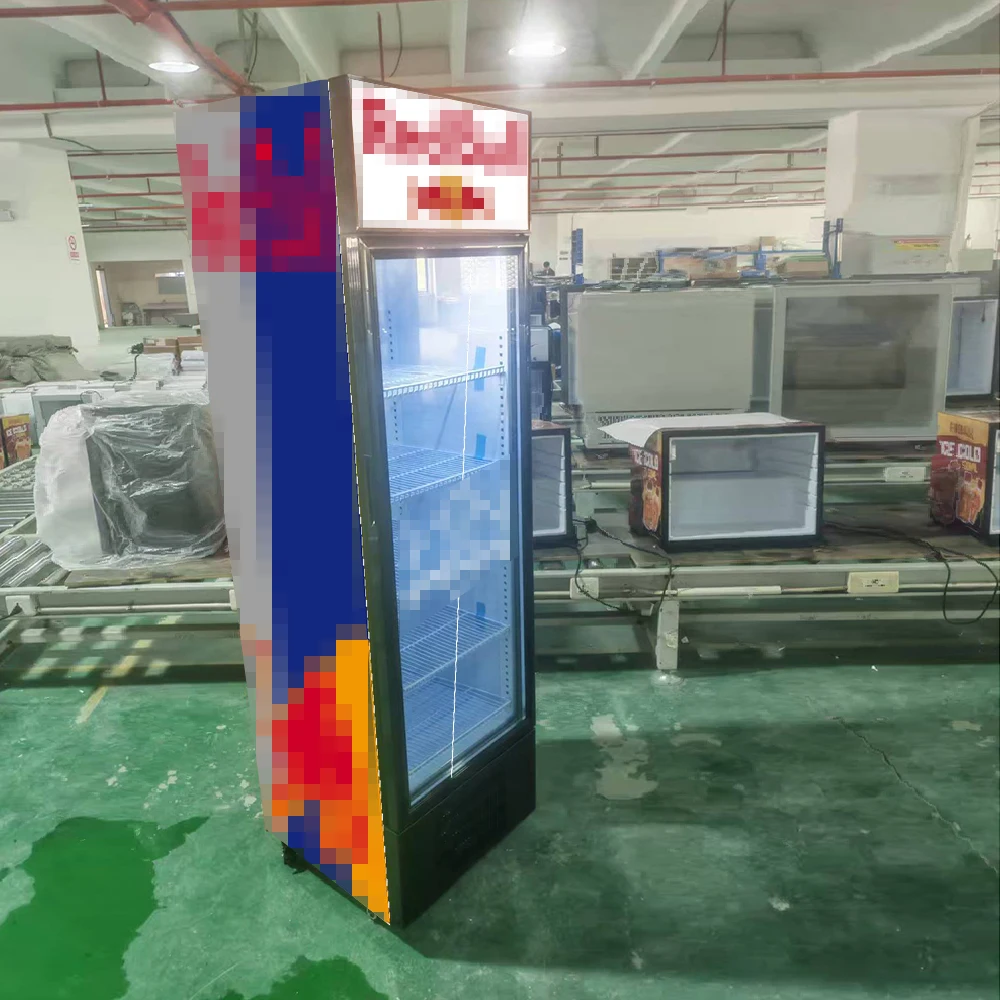 Refrigerador Red Bull Slim 235L com porta de vidro para bebidas